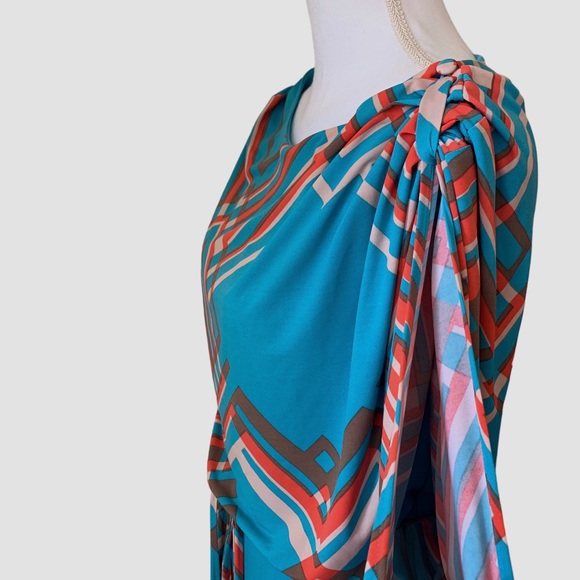 JESSICA SIMPSON BLUE GEOMETRIC DRESS - Picture 15 of 16